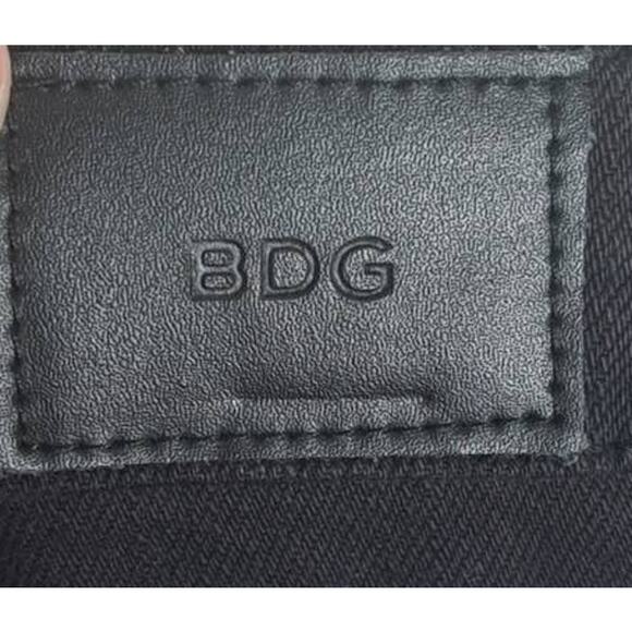 BDG Women 28 Black Cotton "Slim Boyfriend" Distressed Denim Jeans NWOT - Picture 6 of 7